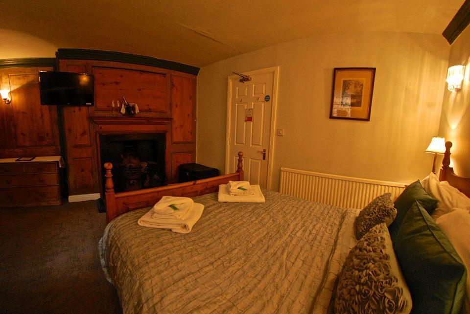 White Horse & Griffin Hotel Whitby Bagian luar foto