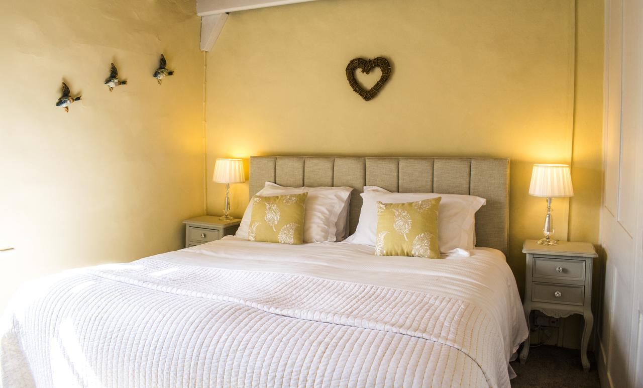 White Horse & Griffin Hotel Whitby Bagian luar foto